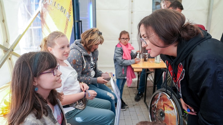 Meet&Greet mit Namika und Johannes Oerding beim SR1 Alm Open Air