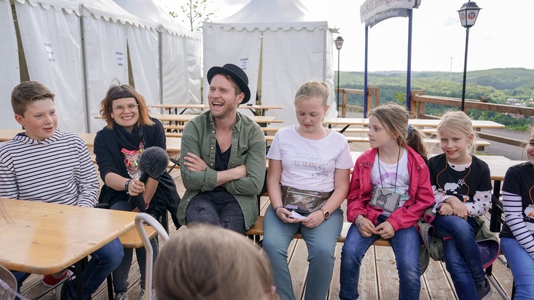 Meet&Greet mit Namika und Johannes Oerding beim SR1 Alm Open Air