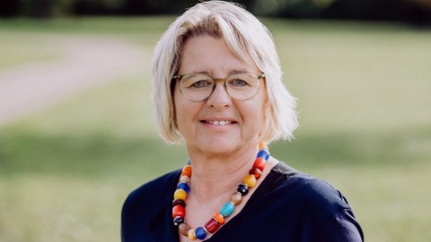 Petra Meuffels, Projektverwaltung