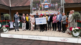 Scheckübergabe Baden Galopp
