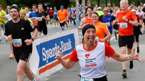 Läuferinnen und Läufer beim Gutenberg Hallbmarathon Mainz 2026
