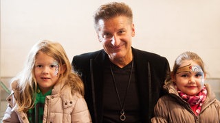 Hartmut Engler besucht das Kinderhospiz Stuttgart